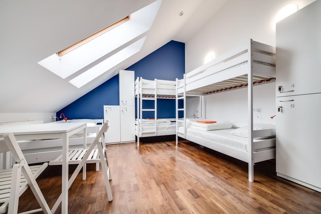 Park Plus Hostel Lviv Szoba fotó