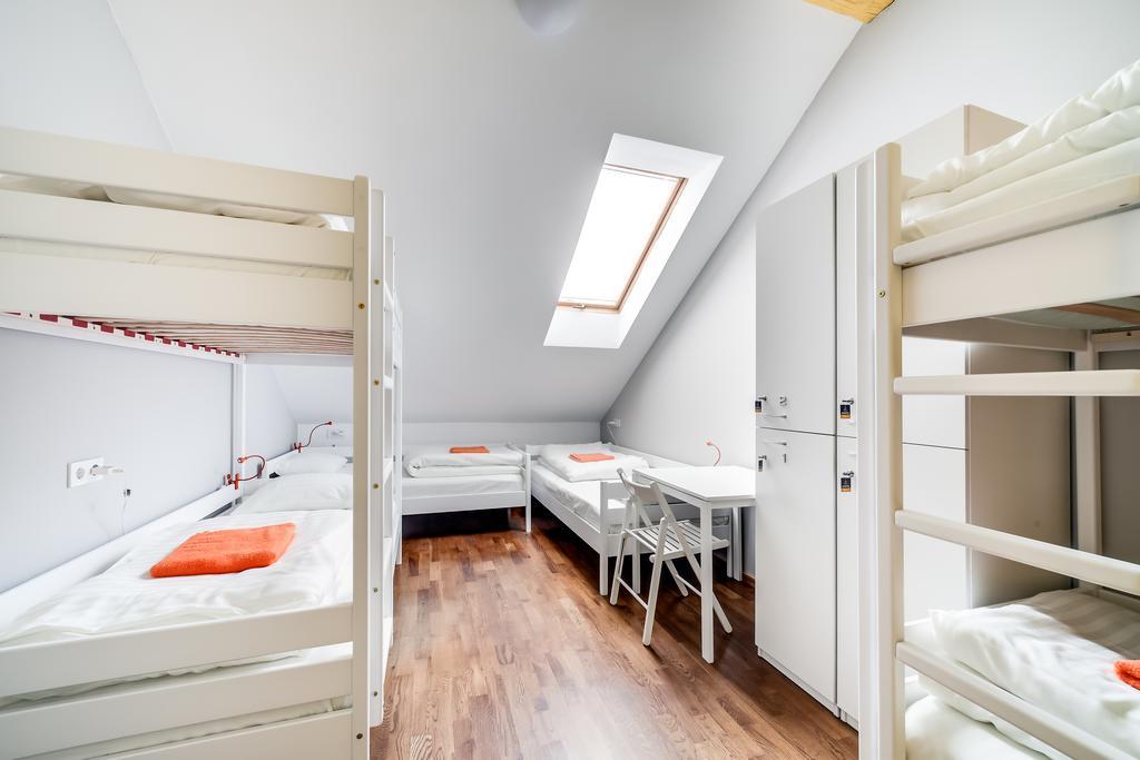 Park Plus Hostel Lviv Szoba fotó
