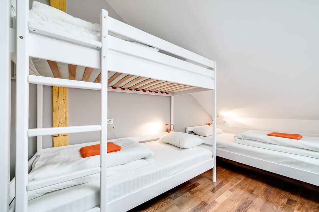 Park Plus Hostel Lviv Szoba fotó