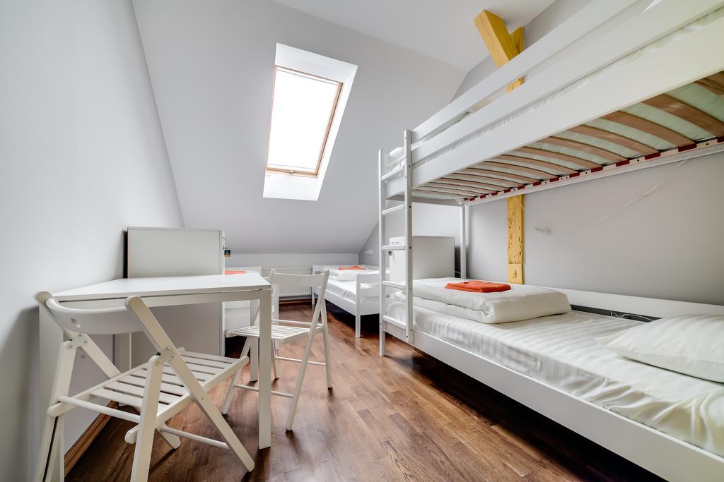 Park Plus Hostel Lviv Szoba fotó