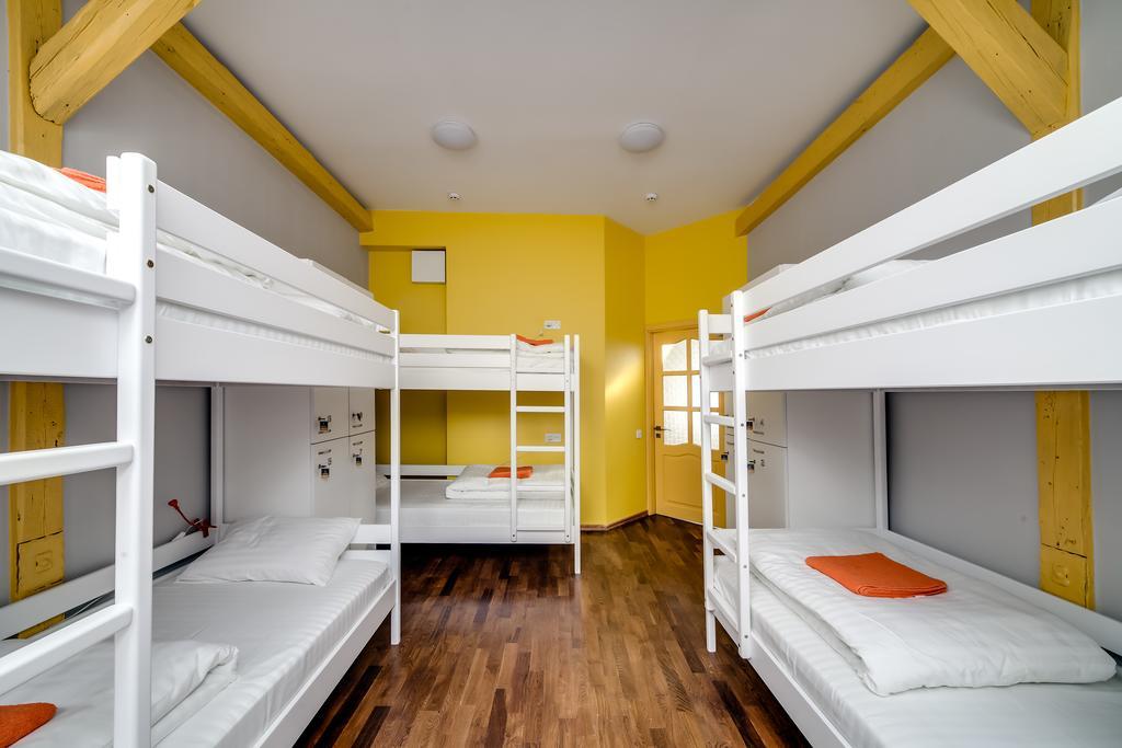 Park Plus Hostel Lviv Szoba fotó