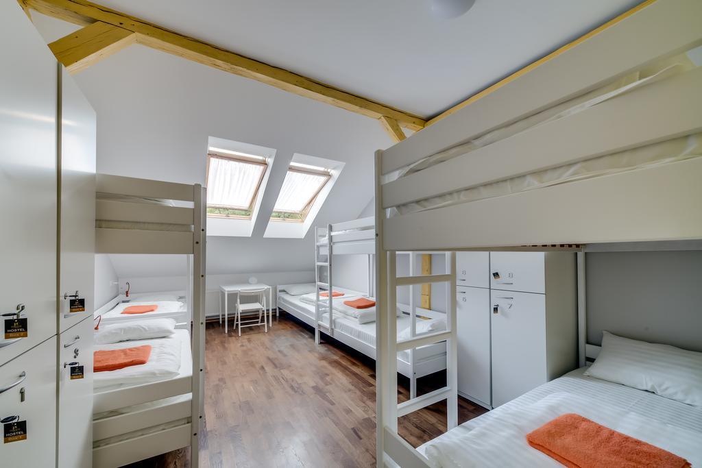 Park Plus Hostel Lviv Szoba fotó